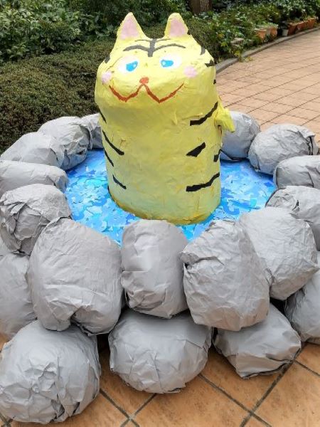 日本(箱根)・温泉に入っている虎